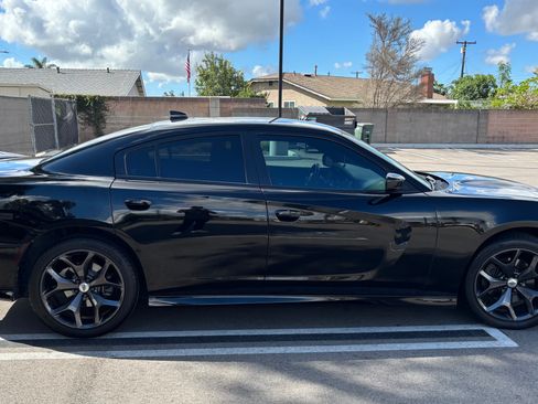 Used 2019 Dodge Charger GT image 5