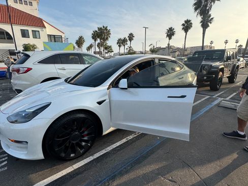 Used 2023 Tesla Model 3 Performance image 12