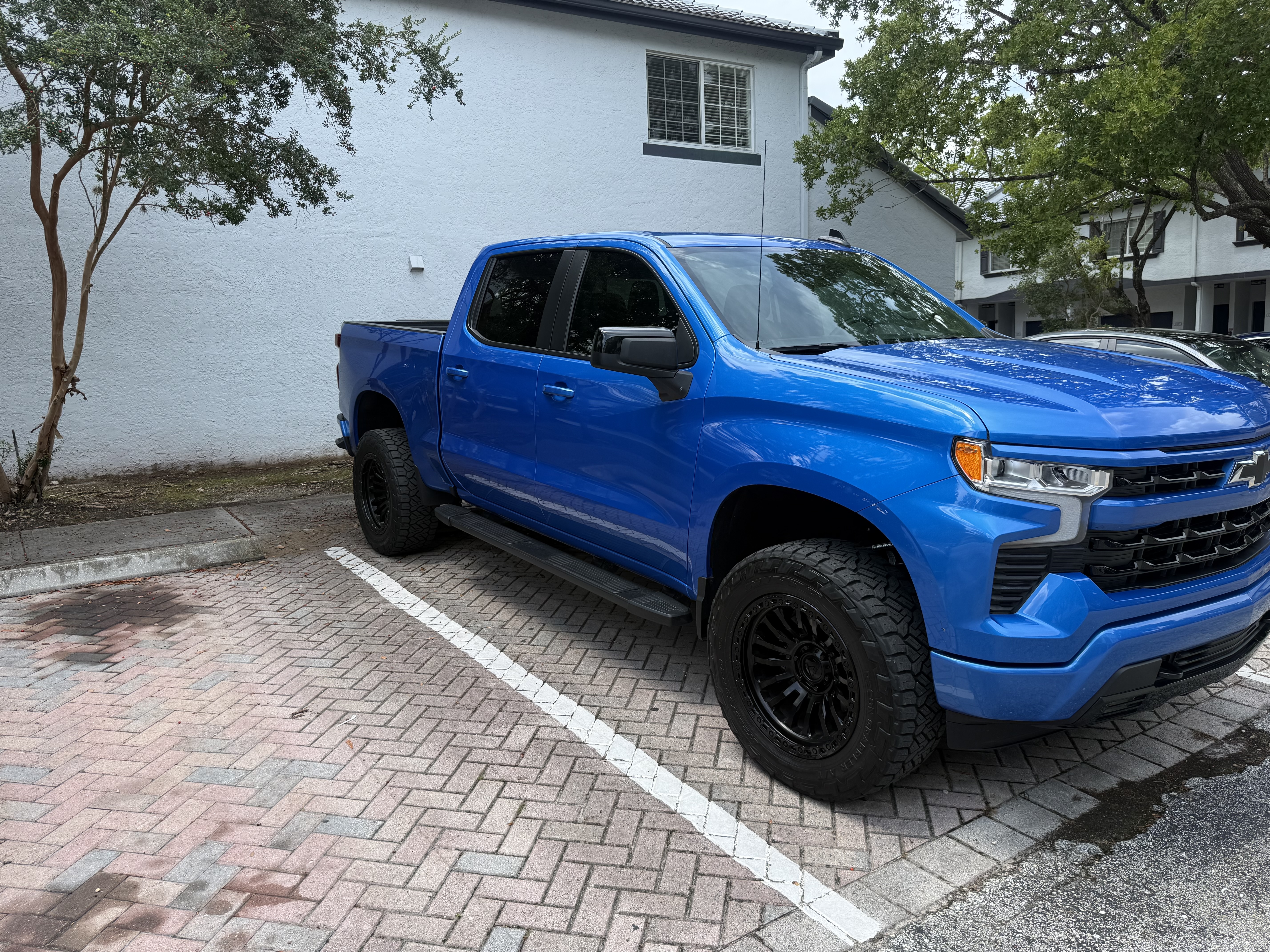 Used 2025 Chevrolet Silverado 1500 RST w/ All Star Edition Plus RWD image 2