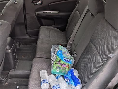 Used 2018 Dodge Journey SE image 8