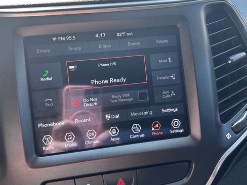Used 2020 Jeep Cherokee Trailhawk w/ Cold Weather Group AWD/4WD image 17