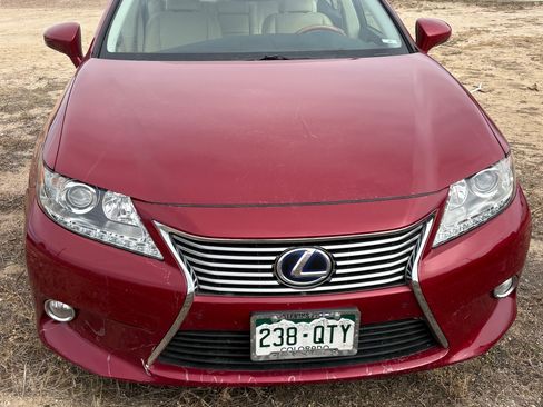 Used 2014 Lexus ES 300h w/ Premium Package w/Bamboo Trim image 8