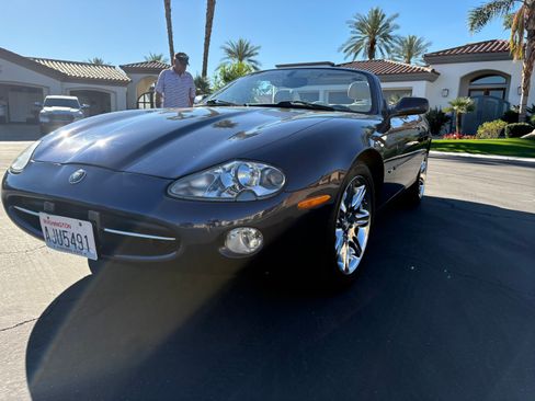 Used 2001 Jaguar XK8 Convertible image 6