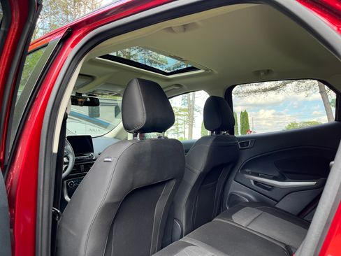 Used 2021 Ford EcoSport SE AWD/4WD image 6