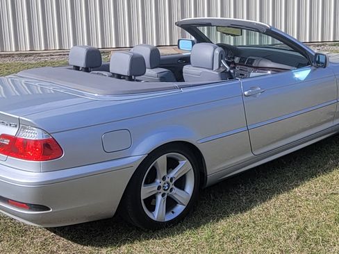 Used 2006 BMW 325Ci Convertible image 14