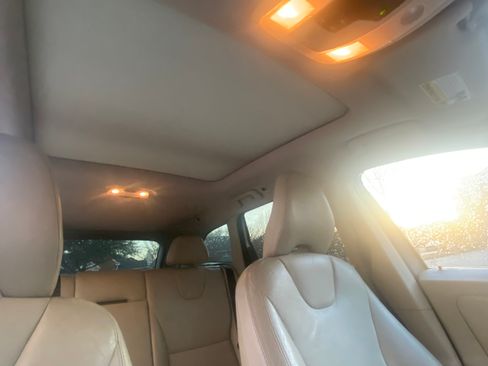 Used 2013 Volvo XC60 3.2 image 13