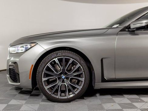 Used 2020 BMW 750i xDrive 750i xDrive Sedan 4D w/ Autobahn Package image 8