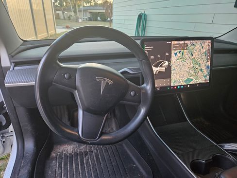 Used 2019 Tesla Model 3 Long Range image 10