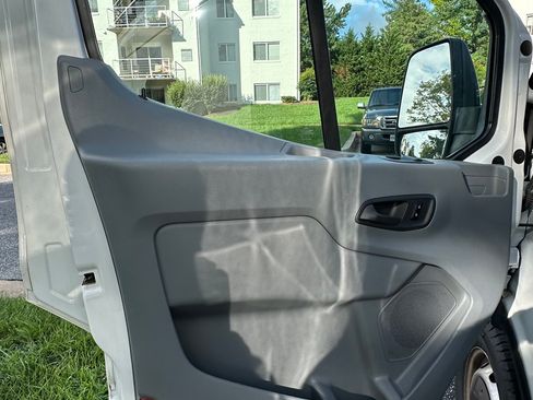 Used 2015 Ford Transit 250 148 Medium Roof image 11