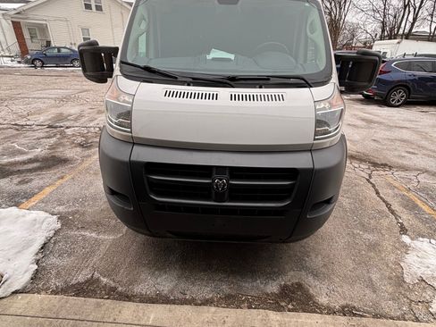 Used 2018 RAM ProMaster 2500 w/ Interior Convenience Group image 8