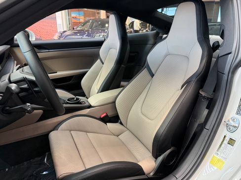 Used 2025 Porsche 911 Carrera image 20