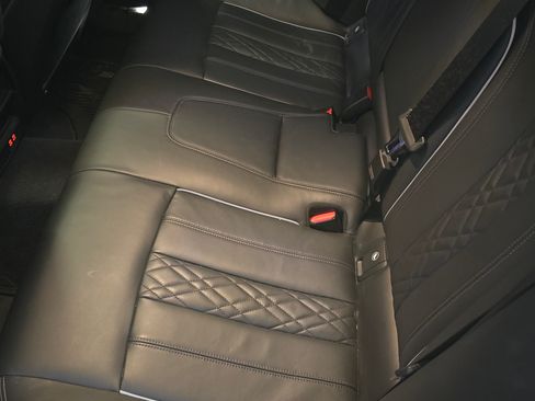 Used 2023 BMW M550i xDrive w/ Executive Package image 16