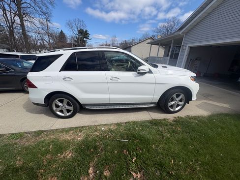 Used 2017 Mercedes-Benz GLE 400 4MATIC image 5