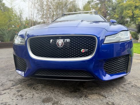 Used 2018 Jaguar XF S image 2