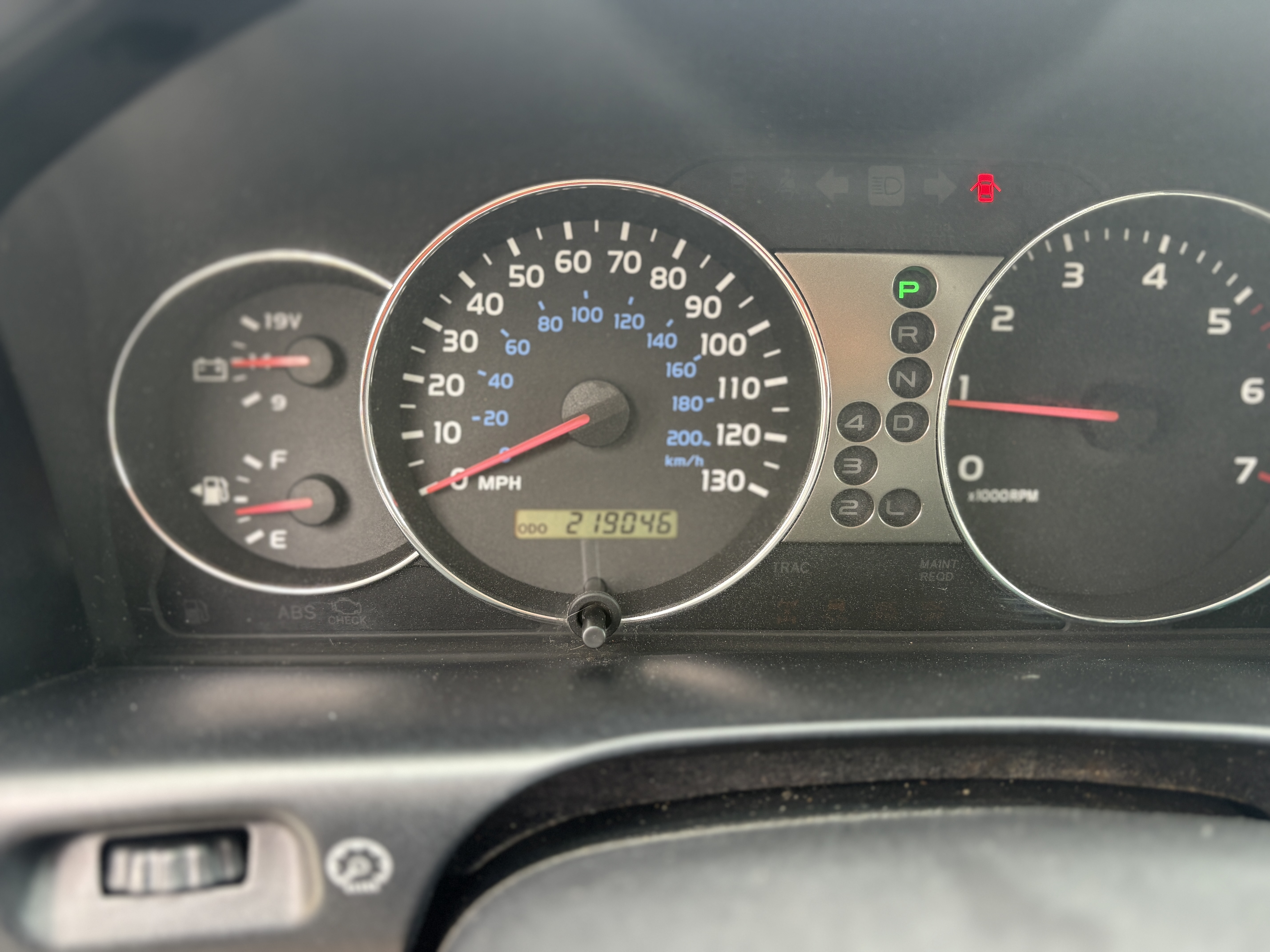 Used 2004 Toyota Land Cruiser AWD/4WD image 12