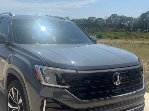 Used 2026 Volkswagen Atlas SEL Premium R-Line AWD/4WD image 5
