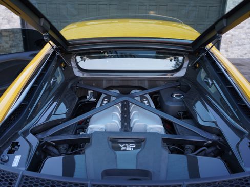 Used 2017 Audi R8 V10 plus image 21