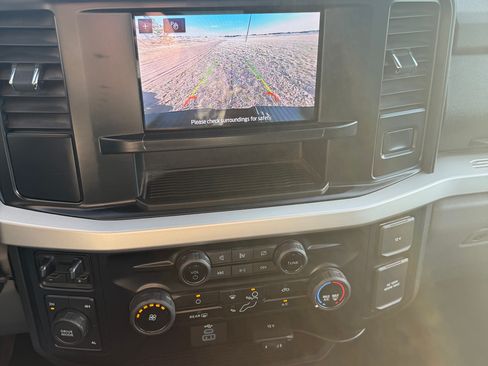 Used 2024 Ford F350 XLT image 6