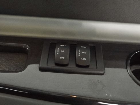 Used 2019 Ford Transit 150 130 Low Roof w/ Exterior Upgrade Package image 12