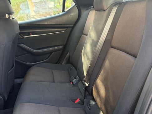 Used 2021 MAZDA MAZDA3 s FWD image 14