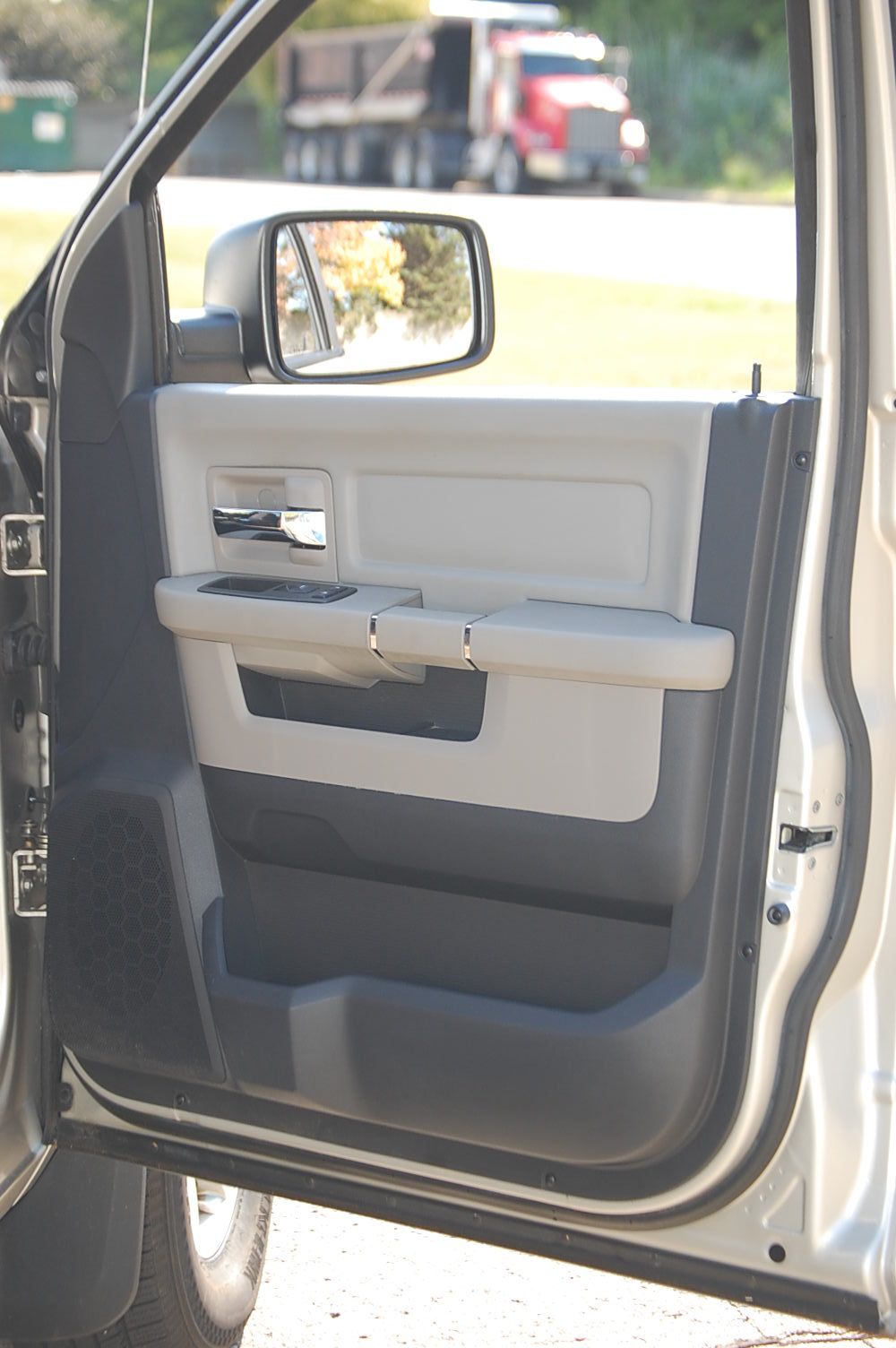 Used 2009 Dodge Ram 1500 Truck SLT w/ Remote Start & Security Group AWD/4WD image 18