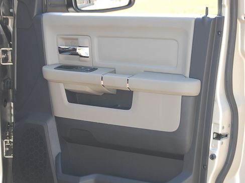 Used 2009 Dodge Ram 1500 Truck SLT w/ Remote Start & Security Group image 18