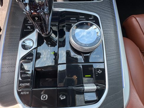 Used 2021 BMW X7 xDrive40i w/ M Sport Package image 12