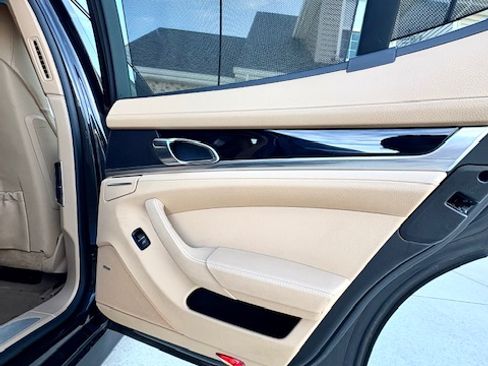 Used 2011 Porsche Panamera 4S image 12