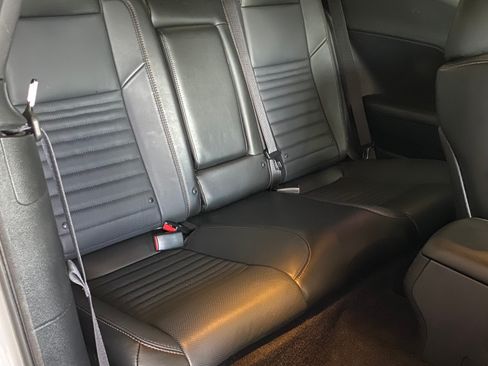 Used 2016 Dodge Challenger R/T Scat Pack image 10