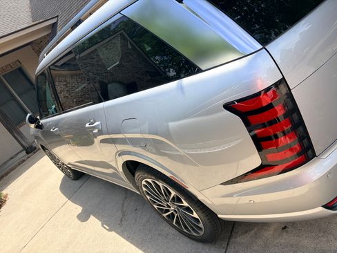 Used 2026 Hyundai Palisade Calligraphy FWD image 2