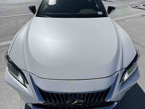 Used 2025 Lexus ES 300h w/ Premium Package image 4