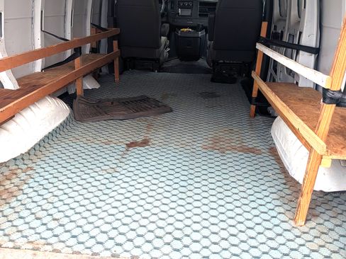 Used 2014 Chevrolet Express 1500 Van 3D image 10