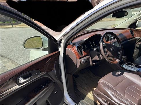 Used 2014 Buick Enclave Premium w/ Trailering Provision Package image 9