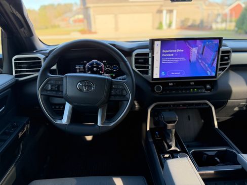 Used 2025 Toyota Tundra Limited image 6