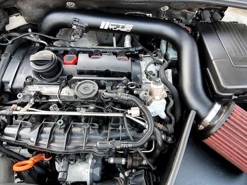 Used 2012 Volkswagen Golf R 2-Door image 9