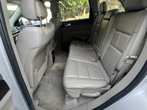 Used 2013 Jeep Grand Cherokee Laredo AWD/4WD image 5