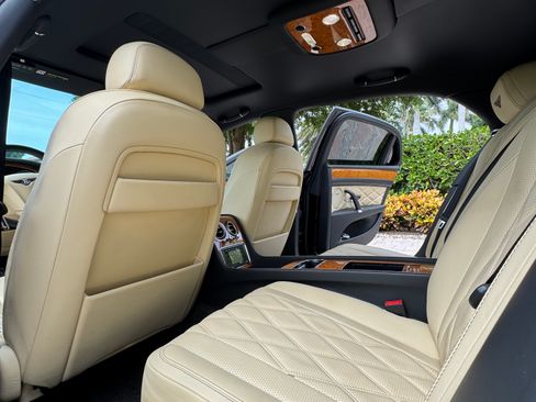 Used 2014 Bentley Flying Spur W12 image 26