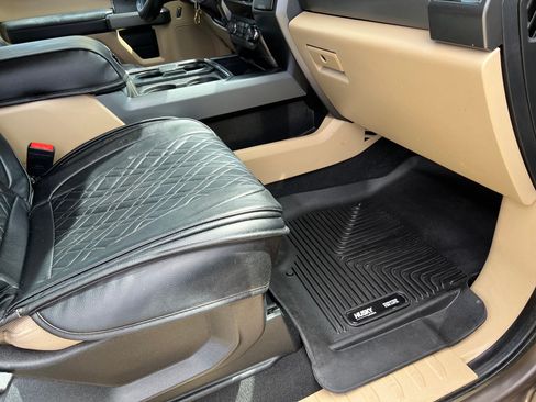 Used 2021 Ford F350 XLT w/ XLT Premium Package image 11