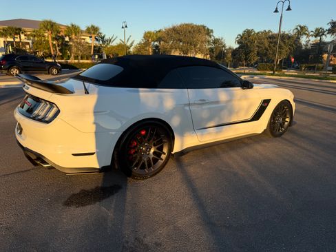 Used 2019 Ford Mustang GT Premium w/ GT Performance Package image 11