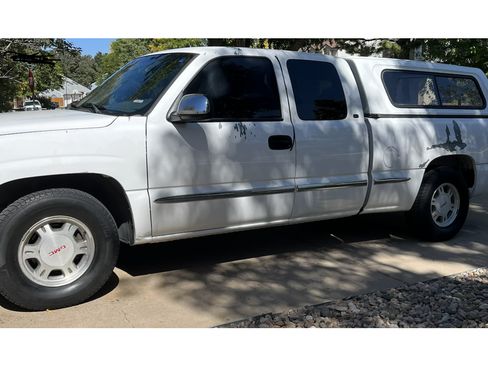 Used 2000 GMC Sierra 1500 2WD Extended Cab image 1