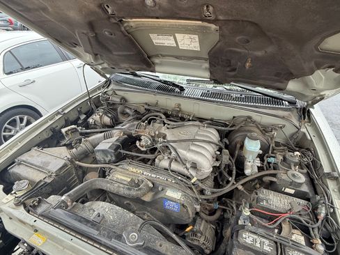 Used 1999 Toyota 4Runner Limited image 5