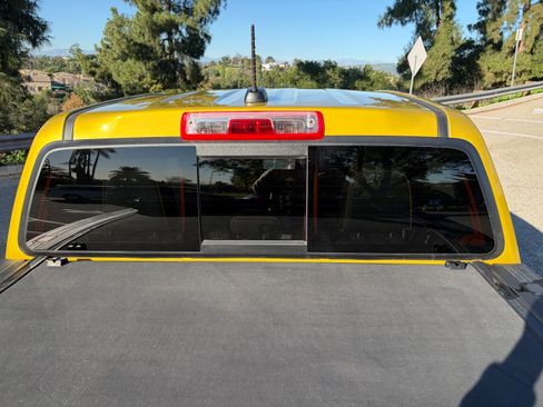 Used 2024 GMC Canyon AT4 w/ AT4 Premium Package image 16