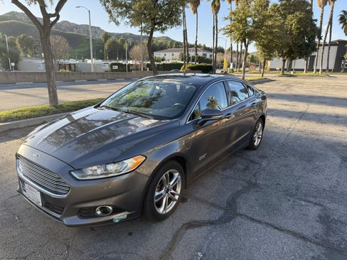 Used 2015 Ford Fusion Energi Titanium image 9