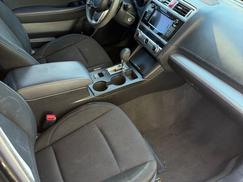 Used 2019 Subaru Outback 2.5i image 8