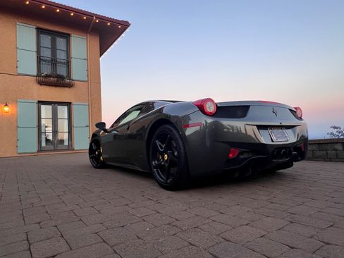 Used 2013 Ferrari 458 Spider image 12