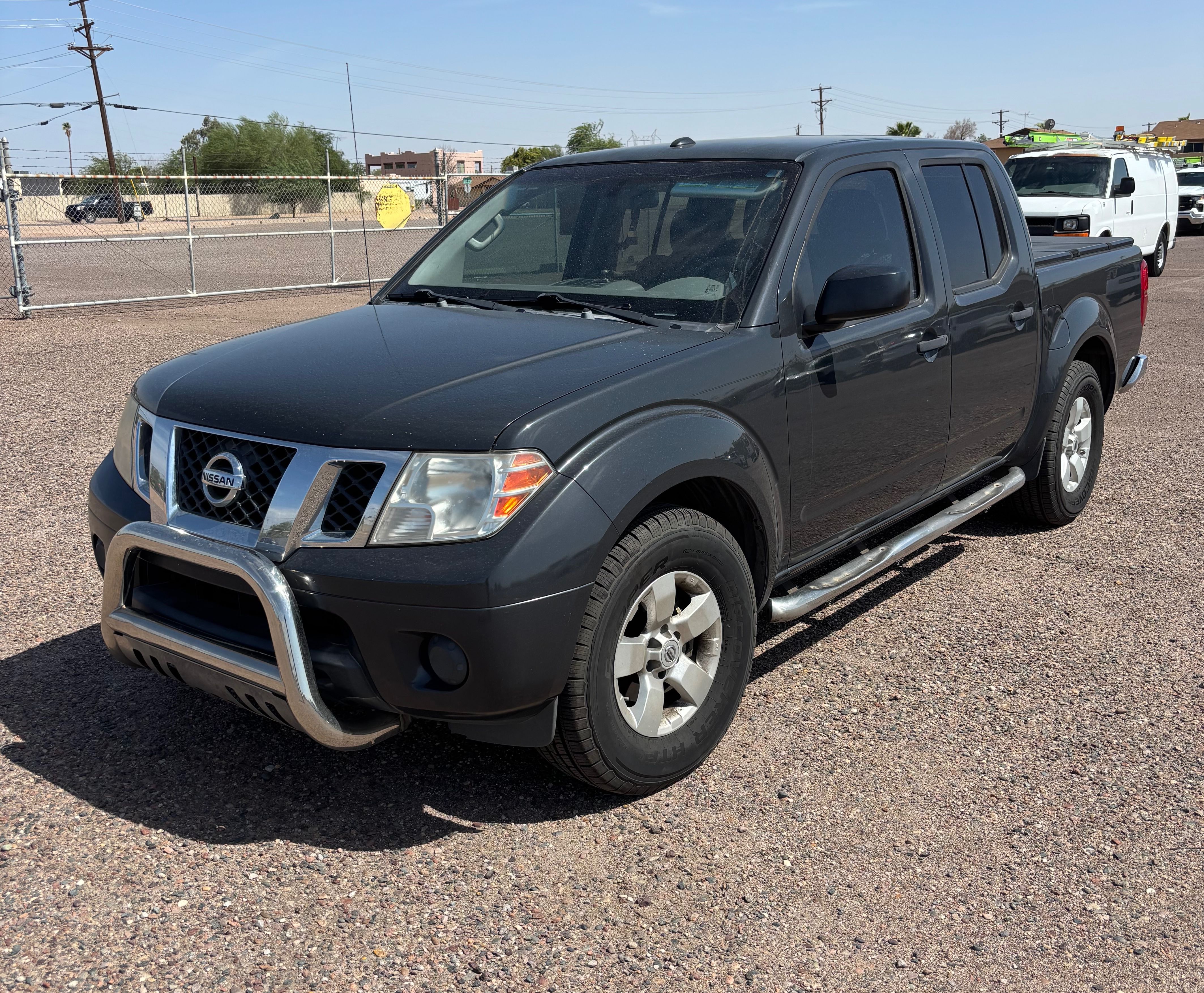 Used 2013 Nissan Frontier SV RWD image 1