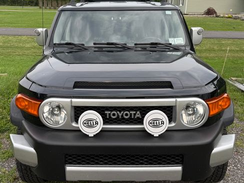 Used 2007 Toyota FJ Cruiser 4WD w/ TRD Special Edition image 4