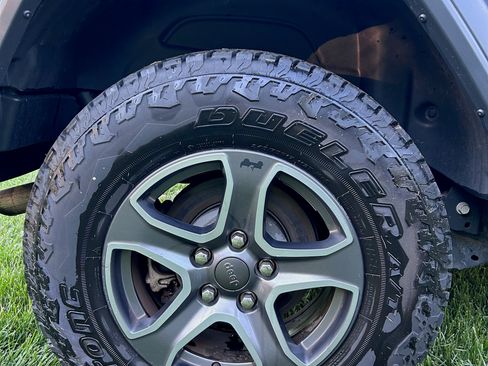 Used 2018 Jeep Wrangler Unlimited Sport S AWD/4WD image 5