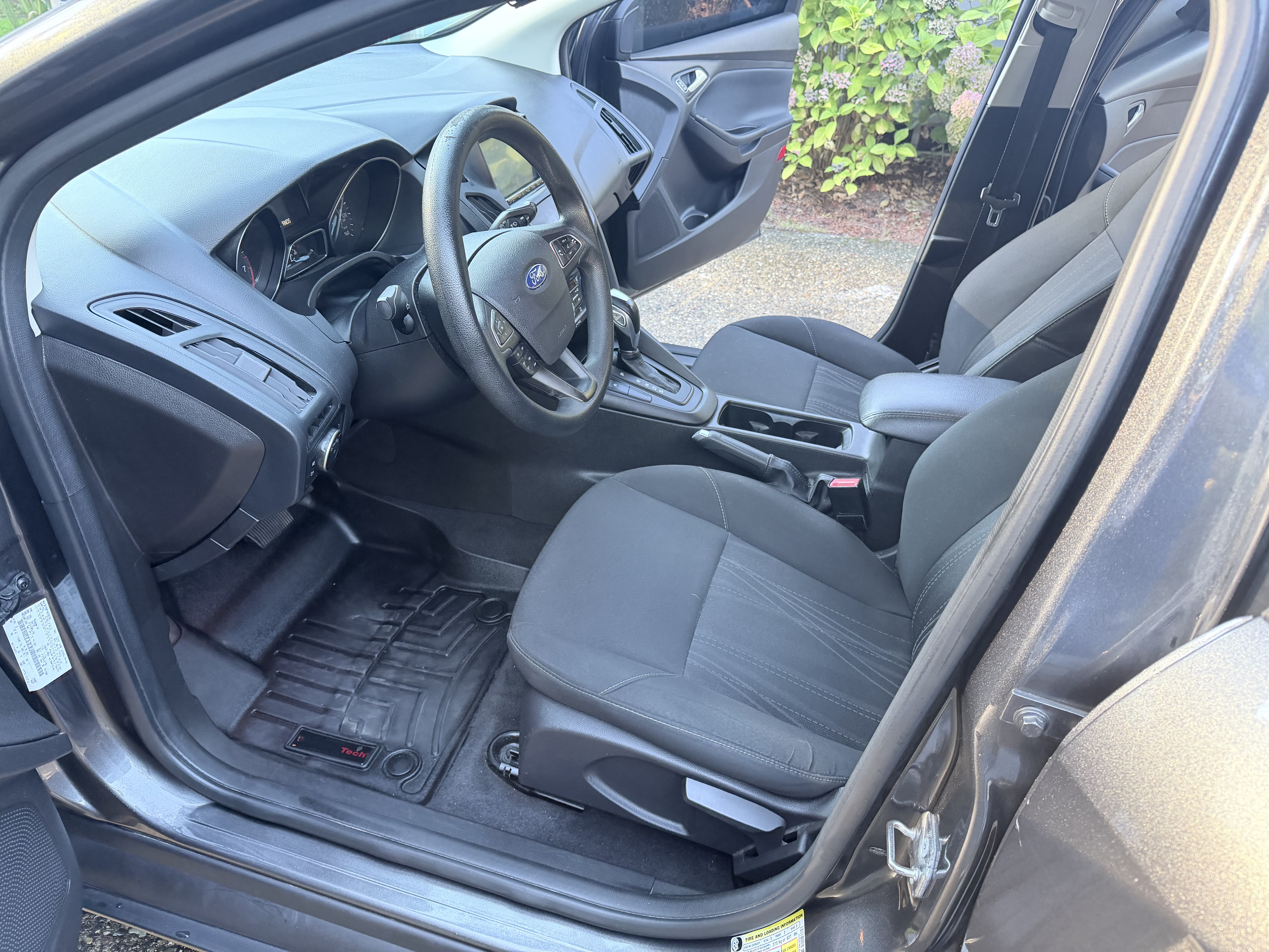 Used 2016 Ford Focus SE FWD image 21