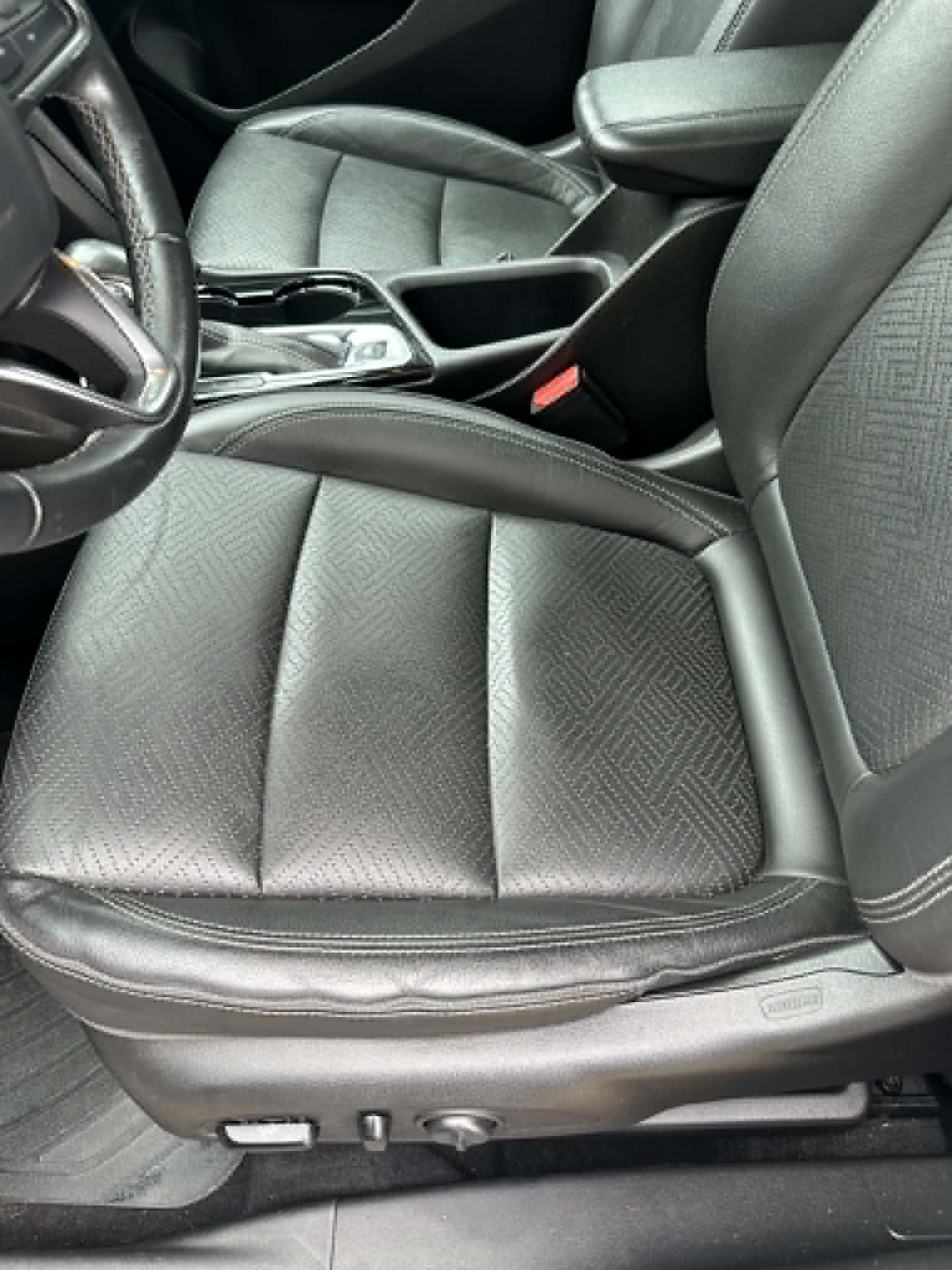 Used 2021 Buick Encore GX Essence w/ Experience Buick Package FWD image 20